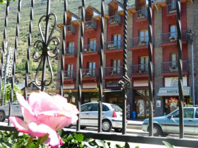 Гостиница Hotel Vall d´Aneu, Эстерри-Д’анеу